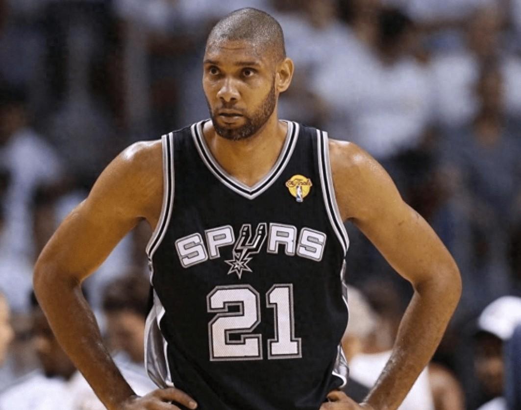 弃用世界第三，王励勤出狠招！国乒大洗牌奥运赌注，21岁新星重用（雪藏世界第三，王励勤强势出手！国乒大洗牌押注奥运，21岁新星获重用）