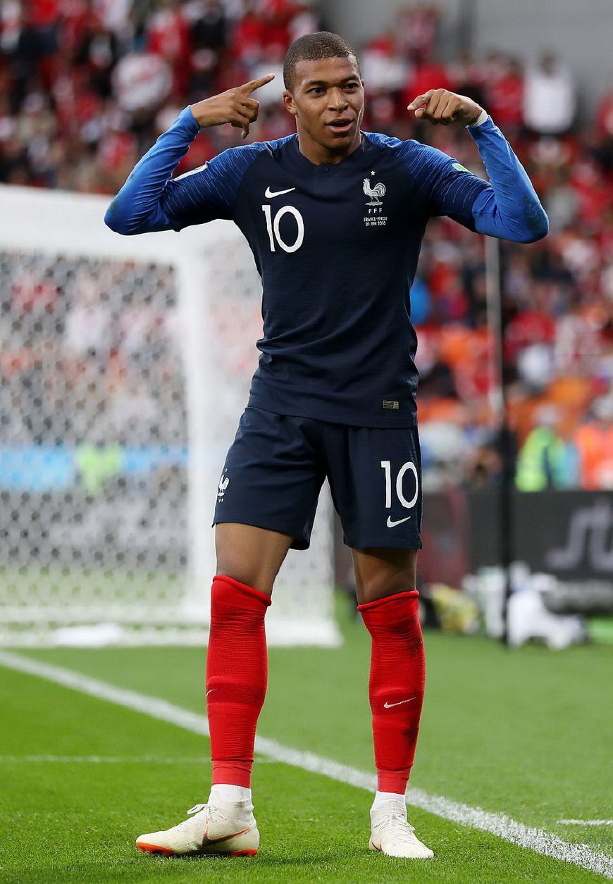 纳格尔斯曼谈征召萨内：他在欧冠和土超表现得很好（纳格尔斯曼：萨内欧冠与土超发挥出彩，获征召）