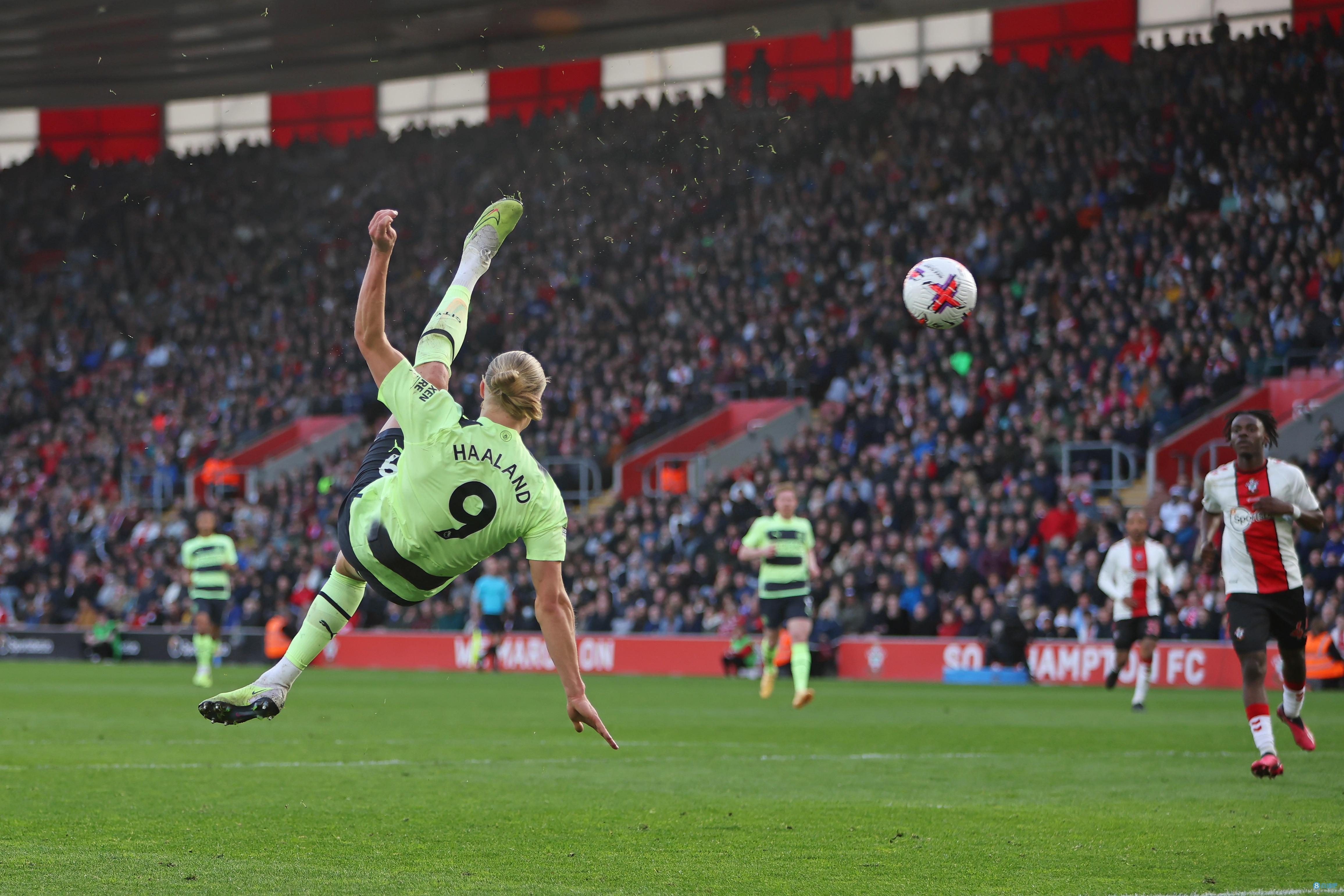 NBA常规赛战报：快船客场险胜雷霆（NBA常规赛快讯：快船客场险胜雷霆）