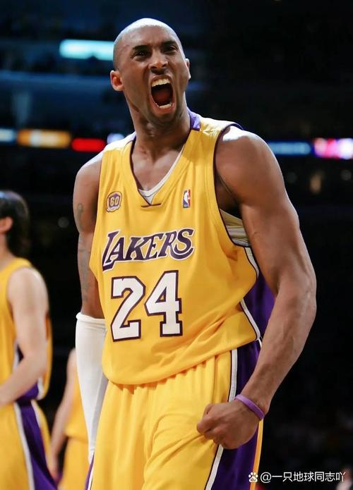 高清：英超曼联1-1西汉姆 红魔攻击线哑火（高清：英超曼联1-1战平西汉姆 红魔锋线乏力）