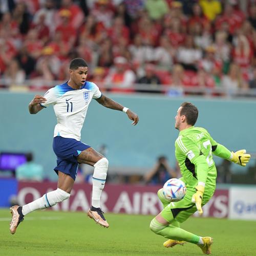 德甲焦点对决：柏林联合3-1战胜RB莱比锡，终结三连败颓势（德甲焦点战：柏林联合3比1击退RB莱比锡，止住三连败）