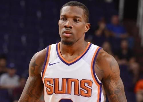 巴特勒18+6+7完爆爵士核心，库里31分对飙乔治，勇士主场静待火箭（巴特勒18分6板7助压制爵士核心，库里轰31分对飙乔治，勇士主场静候火箭）