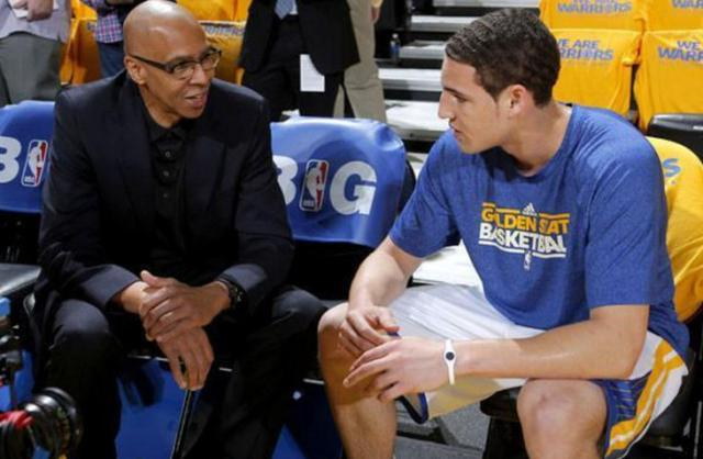 南京男篮官方：原主帅贝西洛维奇因家庭原因辞职，王世龙接任（南京男篮官宣主帅更迭：贝西洛维奇因家庭原因辞任，王世龙接任）