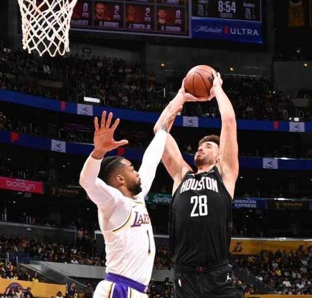 帕夫洛维奇：我认为在阿莱格里的带领下，我进步了很多（帕夫洛维奇：在阿莱格里的指导下，我取得了显著提升）