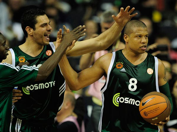 NBA菜鸟观察站：最佳争夺渐成三足鼎立之势，小角色主宰大舞台（NBA新秀观察：年度最佳新秀之争呈三强并立，小角色抢尽风头）