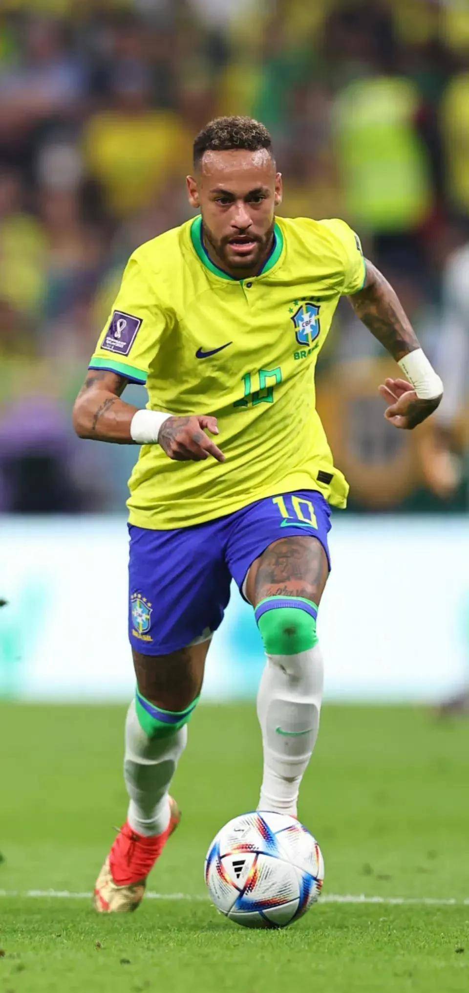 B费获评9.3分+加冕MVP：无敌双响炮+大师级挑传助攻，太丝滑了（B费斩获9.3分当选MVP：梅开二度+大师挑传助攻，表现行云流水）