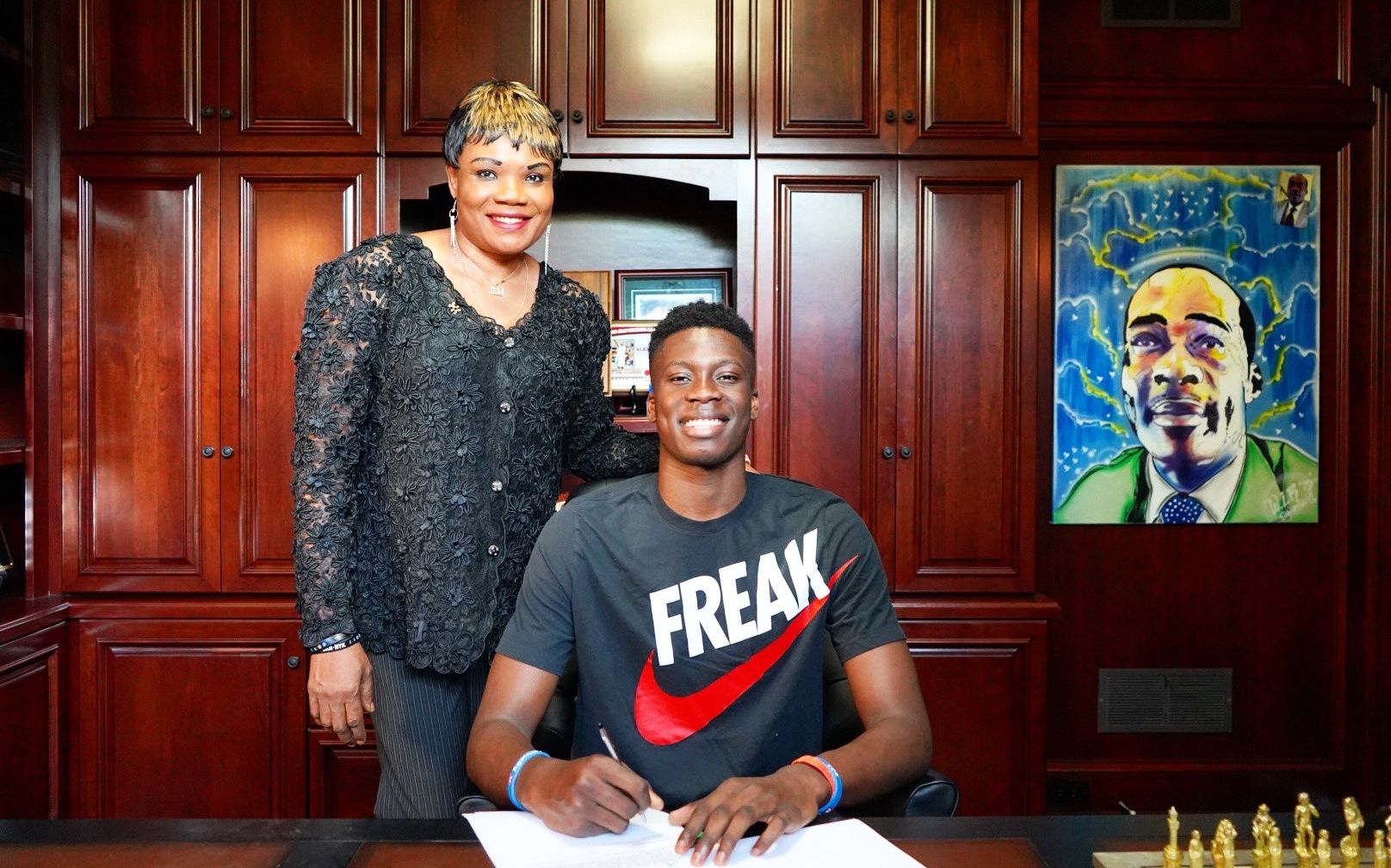 沃特森高效表现，为球队带来巨大助力（沃特森表现神勇，球队受益匪浅）